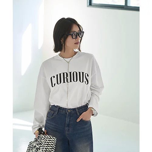 【スタイルデリ/STYLE DELI】のCURIOUS長袖ロゴTシャツ インテリア・キッズ・メンズ・レディースファッション・服の通販 founy(ファニー) 　ファッション　Fashion　レディースファッション　Fashion for Women　トップス・カットソー　Cut & Sew Tops　シャツ・ブラウス・オフィスカジュアル　Elegant Blouses & Button-Ups　ロングTシャツ・Tシャツ　Longline T-Shirts & Tees　ショルダー　Shoulder, Shoulder Strap　シンプル　Simple, Minimal　ドロップ　Drop Shoulder, Dropped Style　フォルム　Silhouette, Form　長袖　Long Sleeve, Full Sleeve　ホワイト|ID: prp329100004649104 ipo3291000000033575895