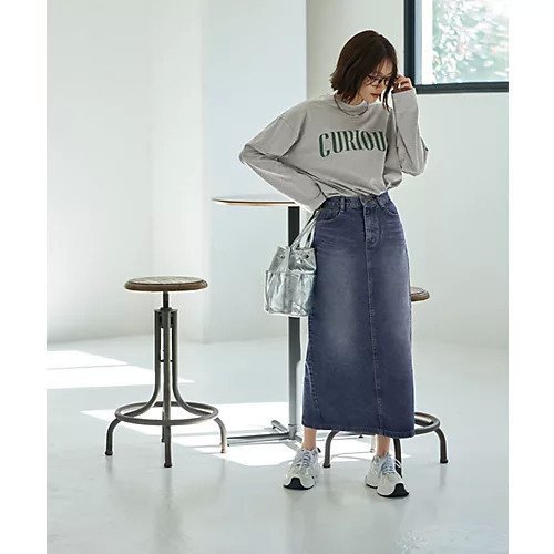 【スタイルデリ/STYLE DELI】のCURIOUS長袖ロゴTシャツ 人気、トレンドファッション・服の通販 founy(ファニー) 　ファッション　Fashion　レディースファッション　Fashion for Women　トップス・カットソー　Cut & Sew Tops　シャツ・ブラウス・オフィスカジュアル　Elegant Blouses & Button-Ups　ロングTシャツ・Tシャツ　Longline T-Shirts & Tees　ショルダー　Shoulder, Shoulder Strap　シンプル　Simple, Minimal　ドロップ　Drop Shoulder, Dropped Style　フォルム　Silhouette, Form　長袖　Long Sleeve, Full Sleeve　other-2|ID: prp329100004649104 ipo3291000000033575897
