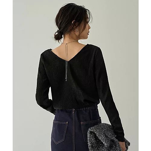 【スタイルデリ/STYLE DELI】のシャーリング加工前後Vネックトップス インテリア・キッズ・メンズ・レディースファッション・服の通販 founy(ファニー) 　ファッション　Fashion　レディースファッション　Fashion for Women　トップス・カットソー　Cut & Sew Tops　Vネックトップス　V-Neck Tops / V-Cut Neckline Shirts　インナー　Innerwear　カットソー　Cut and Sewn Top　サロペット　Overalls, Salopette　シャーリング　Shirring, Ruched　ジャケット　Jacket, Outerwear　定番　Standard, Basic Item　フィット　Fit, Slim Fit　ポケット　Pocket, Pocket Detail　防寒　Cold Protection, Winter-Ready　ビジネス 仕事 通勤　Business / Work / Commuting　ブラック|ID: prp329100004649106 ipo3291000000033575911