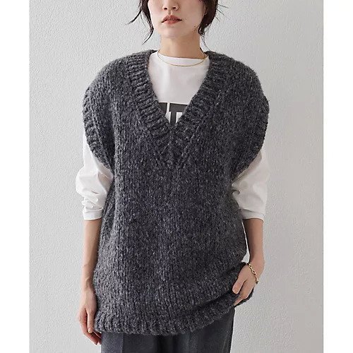 【ウィムガゼット/Whim Gazette】のハンドニットVプルオーバー インテリア・キッズ・メンズ・レディースファッション・服の通販 founy(ファニー) https://founy.com/ ファッション Fashion レディースファッション Fashion for Women トップス・カットソー Cut & Sew Tops ニット Knit Tops & Sweaters カジュアルプルオーバー・ニットトップス Pullovers & Knit Tops / Casual Pullovers 2025年 2025 2025-2026秋冬・A/W Autumn/Winter 2025–26 AW25–26 イタリア Italy カットソー Cut and Sewn Top ハンド Hand, Handmade ロング Long, Long-Length |ID: prp329100004649863 ipo3291000000033589721