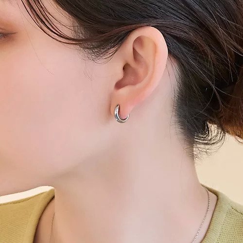 【フィービィー/phoebe】の【痛くないシリーズ/金属アレルギー対応】ミニマルストレートフープライトフィットイヤリング 人気、トレンドファッション・服の通販 founy(ファニー) 　ファッション　Fashion　レディースファッション　Fashion for Women　ジュエリー　Jewelry　ファッションリング　Fashion Rings　イヤリング・フープ・ドロップタイプ　Hoop, Drop & Clip Earrings　イヤリング　Earrings　イヤーカフ　Ear Cuffs　フィット　Fit, Slim Fit　フープ　Hoop, Hoop Earrings　軽量　Lightweight, Ultra Light　other-2|ID: prp329100004649980 ipo3291000000033591148
