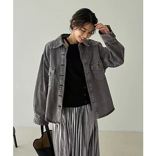 【スタイルデリ/STYLE DELI】の【LUXE】製品洗いカラーデニムシャツジャケット インテリア・キッズ・メンズ・レディースファッション・服の通販 founy(ファニー) https://founy.com/ ファッション Fashion レディースファッション Fashion for Women アウター Coat / Outerwear Collection レディースジャケット・軽アウター Jackets アクセサリー Fashion Accessories ヴィンテージ Vintage Style シルバー Silver, Metallic Silver ジャケット Jacket, Outerwear スリット Slit, Slit Detail デニム Denim, Jeans Material フロント Front, Front Design ポケット Pocket, Pocket Detail 夏 Summer |ID: prp329100004650921 ipo3291000000033602149