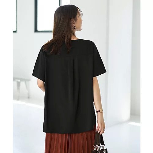 【スタイルデリ/STYLE DELI】のスルスルシンプル洗練ブラウス 人気、トレンドファッション・服の通販 founy(ファニー) 　ファッション　Fashion　レディースファッション　Fashion for Women　トップス・カットソー　Cut & Sew Tops　シャツ・ブラウス・オフィスカジュアル　Elegant Blouses & Button-Ups　インナー　Innerwear　春　Spring　秋　Autumn　カットソー　Cut and Sewn Top　カーディガン　Cardigan, Knitwear　サロペット　Overalls, Salopette　シンプル　Simple, Minimal　ジャケット　Jacket, Outerwear　ジョーゼット　Georgette, Semi-Sheer Fabric　ストレート　Straight, Straight Cut　スリット　Slit, Slit Detail　ダウン　Down, Puffer　長袖　Long Sleeve, Full Sleeve　バランス　Balance, Style Balance　フォルム　Silhouette, Form　フラット　Flat, Flat Shoes　ベスト　Vest, Waistcoat　半袖　Short Sleeve, Half Sleeve　冬　Winter / This Winter　夏　Summer　エレガント 上品　Elegant　ビジネス 仕事 通勤　Business / Work / Commuting　other-2|ID: prp329100004651068 ipo3291000000033603744