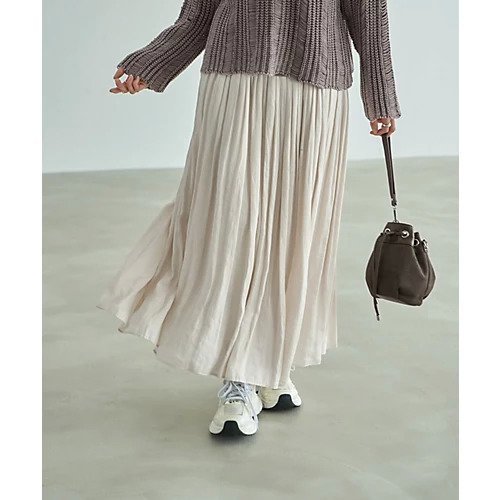 【スタイルデリ/STYLE DELI】の【Made in JAPAN】ロングレングスV.サテンギャザースカート インテリア・キッズ・メンズ・レディースファッション・服の通販 founy(ファニー) 　ファッション　Fashion　レディースファッション　Fashion for Women　スカート　Skirts　くるぶし　Ankle-Length　ギャザー　Gathered, Ruffled　軽量　Lightweight, Ultra Light　スリット　Slit, Slit Detail　センター　Center, Center Line　定番　Standard, Basic Item　人気　Popular, Best Seller　フレア　Flare, Flared　ポケット　Pocket, Pocket Detail　ループ　Loop, Loop Knit　ロング　Long, Long-Length　日本製　Made In Japan　オフホワイト|ID: prp329100004651076 ipo3291000000033603831