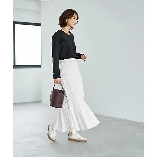 【スタイルデリ/STYLE DELI】の【ものづくりJAPAN】MeltyスムースVネックロングTシャツ 人気、トレンドファッション・服の通販 founy(ファニー) 　ファッション　Fashion　レディースファッション　Fashion for Women　トップス・カットソー　Cut & Sew Tops　シャツ・ブラウス・オフィスカジュアル　Elegant Blouses & Button-Ups　ロングTシャツ・Tシャツ　Longline T-Shirts & Tees　Vネックトップス　V-Neck Tops / V-Cut Neckline Shirts　インド　Indian Textile　春　Spring　秋　Autumn　カットソー　Cut and Sewn Top　コレクション　Collection, Seasonal Line　シルケット　Silket, Silky Cotton　スリーブ　Sleeve, Long Sleeve / Short Sleeve　タオル　Towel, Bath Towel　人気　Popular, Best Seller　長袖　Long Sleeve, Full Sleeve　ベーシック　Basic, Essential　リラックス　Relax, Relaxed Fit　ロング　Long, Long-Length　冬　Winter / This Winter　ビジネス 仕事 通勤　Business / Work / Commuting　other-3|ID: prp329100004653160 ipo3291000000033628582