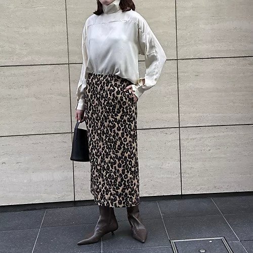 【チノ/CINOH】のサテンハイネックブラウス 人気、トレンドファッション・服の通販 founy(ファニー) 　ファッション　Fashion　レディースファッション　Fashion for Women　トップス・カットソー　Cut & Sew Tops　シャツ・ブラウス・オフィスカジュアル　Elegant Blouses & Button-Ups　シルキー　Silky, Smooth Texture　ドレープ　Drape, Draping Fabric　ハイネック　High Neck, Mock Neck　洗える　Machine Washable　other-2|ID: prp329100004654630 ipo3291000000034079890