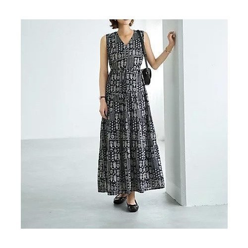 【スタイルデリ/STYLE DELI】のパッチワーク柄ティアードワンピース 人気、トレンドファッション・服の通販 founy(ファニー) 　ファッション　Fashion　レディースファッション　Fashion for Women　ワンピース　Dresses　秋　Autumn　カーディガン　Cardigan, Knitwear　ジャケット　Jacket, Outerwear　スリット　Slit, Slit Detail　ティアード　Tiered, Tiered Style　ティアードワンピース　Tiered Dress, Flared Dress　ドレス　Dress, One-Piece　ノースリーブ　Sleeveless, No-Sleeve　パッチワーク　Patchwork, Mixed Fabric　パーカー　Hoodie, Parka　フレア　Flare, Flared　ポケット　Pocket, Pocket Detail　リボン　Ribbon, Bow　ロング　Long, Long-Length　冬　Winter / This Winter　夏　Summer　旅行　Travel　other-2|ID: prp329100004657033 ipo3291000000033687147