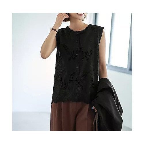 【スタイルデリ/STYLE DELI】のリーフ柄レースのノースリブラウス インテリア・キッズ・メンズ・レディースファッション・服の通販 founy(ファニー) 　ファッション　Fashion　レディースファッション　Fashion for Women　トップス・カットソー　Cut & Sew Tops　シャツ・ブラウス・オフィスカジュアル　Elegant Blouses & Button-Ups　イエロー　Yellow　インナー　Innerwear　春　Spring　秋　Autumn　カットソー　Cut and Sewn Top　カーディガン　Cardigan, Knitwear　キャミソール　Camisole, Spaghetti Strap Top　シアー　Sheer, See-Through　シフォン　Chiffon, Lightweight Fabric　シンプル　Simple, Minimal　ジャケット　Jacket, Outerwear　スカラップ　Scallop, Scalloped Edge　ストレート　Straight, Straight Cut　スリット　Slit, Slit Detail　定番　Standard, Basic Item　ノースリーブ　Sleeveless, No-Sleeve　バランス　Balance, Style Balance　パーカー　Hoodie, Parka　フォルム　Silhouette, Form　フロント　Front, Front Design　ブルゾン　Blouson, Bomber Jacket　ベスト　Vest, Waistcoat　モチーフ　Motif, Design Theme　ラウンド　Round, Round Neck　リーフ　Leaf, Botanical Leaf　レース　Lace, Lace Fabric　ブラック|ID: prp329100004657499 ipo3291000000033706805