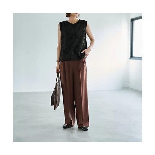 【スタイルデリ/STYLE DELI】のリーフ柄レースのノースリブラウス 人気、トレンドファッション・服の通販 founy(ファニー) 　ファッション　Fashion　レディースファッション　Fashion for Women　トップス・カットソー　Cut & Sew Tops　シャツ・ブラウス・オフィスカジュアル　Elegant Blouses & Button-Ups　イエロー　Yellow　インナー　Innerwear　春　Spring　秋　Autumn　カットソー　Cut and Sewn Top　カーディガン　Cardigan, Knitwear　キャミソール　Camisole, Spaghetti Strap Top　シアー　Sheer, See-Through　シフォン　Chiffon, Lightweight Fabric　シンプル　Simple, Minimal　ジャケット　Jacket, Outerwear　スカラップ　Scallop, Scalloped Edge　ストレート　Straight, Straight Cut　スリット　Slit, Slit Detail　定番　Standard, Basic Item　ノースリーブ　Sleeveless, No-Sleeve　バランス　Balance, Style Balance　パーカー　Hoodie, Parka　フォルム　Silhouette, Form　フロント　Front, Front Design　ブルゾン　Blouson, Bomber Jacket　ベスト　Vest, Waistcoat　モチーフ　Motif, Design Theme　ラウンド　Round, Round Neck　リーフ　Leaf, Botanical Leaf　レース　Lace, Lace Fabric　other-2|ID: prp329100004657499 ipo3291000000033706806
