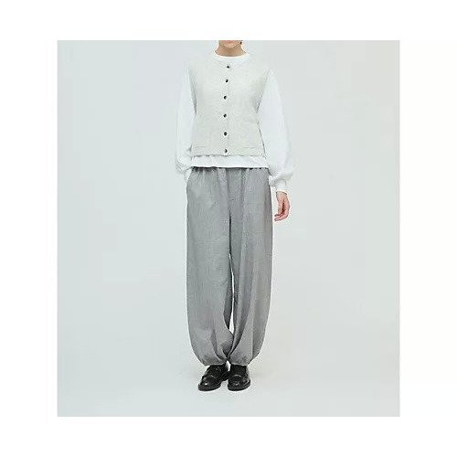 【ミズイロ インド/mizuiro ind】のタックヘムコクーンパンツ インテリア・キッズ・メンズ・レディースファッション・服の通販 founy(ファニー) 　ファッション　Fashion　レディースファッション　Fashion for Women　パンツ　Pants & Trousers　クッション　Cushion, Throw Pillow　スポーツ　Sports, Activewear　スポーティ　Sporty, Casual Athletic　フィット　Fit, Slim Fit　グレー|ID: prp329100004664858 ipo3291000000033744376