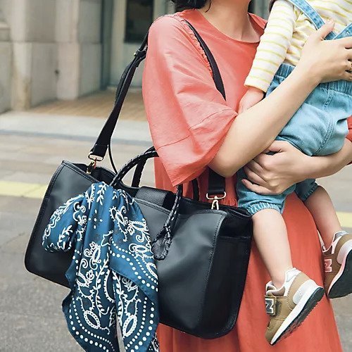 【トゥエルブクローゼット/12closet】の【高橋夏果さんコラボ】【撥水】ハピネスワークバッグ 人気、トレンドファッション・服の通販 founy(ファニー) 　ファッション　Fashion　レディースファッション　Fashion for Women　バッグ　Bags　キャンバス　Canvas, Canvas Fabric　コラボ　Collaboration, Collab　コーティング　Coating, Coated Finish　ショルダー　Shoulder, Shoulder Strap　スマート　Smart, Elegant　パイピング　Piping, Trim Design　リアル　Real, Realistic　ビジネス 仕事 通勤　Business / Work / Commuting　夏　Summer　軽量　Lightweight, Ultra Light　other-3|ID: prp329100004664885 ipo3291000000033744569