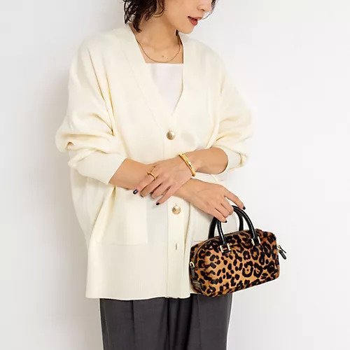 【ノーリーズソフィー/NOLLEY'S sophi】の《手洗い可能》総針ビックVネックカーディガン インテリア・キッズ・メンズ・レディースファッション・服の通販 founy(ファニー) 　ファッション　Fashion　レディースファッション　Fashion for Women　トップス・カットソー　Cut & Sew Tops　カーディガン・羽織り　Layered Style Cardigans　Vネックトップス　V-Neck Tops / V-Cut Neckline Shirts　2025年　2025　2025-2026秋冬・A/W　Autumn/Winter 2025–26 AW25–26　カットソー　Cut and Sewn Top　カーディガン　Cardigan, Knitwear　パイピング　Piping, Trim Design　ポケット　Pocket, Pocket Detail　オフホワイト|ID: prp329100004669688 ipo3291000000033762994