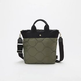 【トプカピ/TOPKAPI】 【Breath TOPKAPI】RIPPLE リプル キルティング ショルダー付き 縦型 トートバッグ / 撥水 / 軽量人気、トレンドファッション・服の通販 founy(ファニー) ファッション Fashion レディースファッション Fashion for Women バッグ Bags キルティング Quilted, Quilting 軽量 Lightweight, Ultra Light ショルダー Shoulder, Shoulder Strap ポケット Pocket, Pocket Detail |ID:prp329100004669715