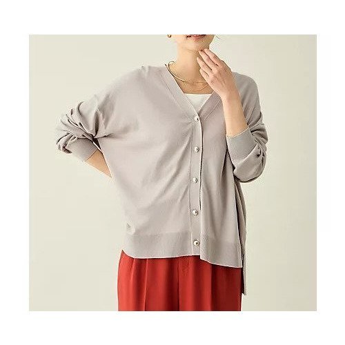【エニー/ANY】のゆるVネックカーディガン インテリア・キッズ・メンズ・レディースファッション・服の通販 founy(ファニー) ファッション Fashion レディースファッション Fashion for Women トップス・カットソー Cut & Sew Tops カーディガン・羽織り Layered Style Cardigans Vネックトップス V-Neck Tops / V-Cut Neckline Shirts おすすめ Recommended / Our Picks インナー Innerwear カーディガン Cardigan, Knitwear ストレッチ Stretch, Stretchy Fabric バランス Balance, Style Balance エレガント 上品 Elegant 羽織 Haori, Light Jacket ライトグレー|ID: prp329100004680141 ipo3291000000033806108
