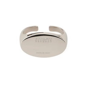 【エムエム6 メゾン マルタン マルジェラ/MM6 Maison Martin Margiela】のMinimal logo 4mm ring 人気、トレンドファッション・服の通販 founy(ファニー) ファッション Fashion レディースファッション Fashion for Women 2025年 2025 2025-2026秋冬・A/W Autumn/Winter 2025–26 AW25–26 オーバル Oval Design シンプル Simple, Minimal フォルム Silhouette, Form |ID:prp329100004683407