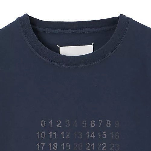 【メゾン マルジェラ/MAISON MARGIELA】のT-SHIRT 人気、トレンドファッション・服の通販 founy(ファニー) ファッション Fashion レディースファッション Fashion for Women トップス・カットソー Cut & Sew Tops シャツ・ブラウス・オフィスカジュアル Elegant Blouses & Button-Ups ロングTシャツ・Tシャツ Longline T-Shirts & Tees 2025年 2025 2025-2026秋冬・A/W Autumn/Winter 2025–26 AW25–26 半袖 Short Sleeve, Half Sleeve 洗える Machine Washable other-3|ID: prp329100004684631 ipo3291000000035919026