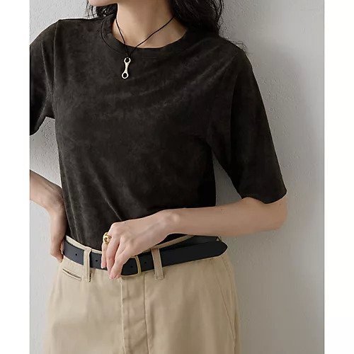 【ウィムガゼット/Whim Gazette】のトリアセベロアTEE インテリア・キッズ・メンズ・レディースファッション・服の通販 founy(ファニー) https://founy.com/ ファッション Fashion レディースファッション Fashion for Women トップス・カットソー Cut & Sew Tops ベロアトップス Velour Tops / Velvet-Look Items 2025年 2025 2025-2026秋冬・A/W Autumn/Winter 2025–26 AW25–26 おすすめ Recommended / Our Picks カットソー Cut and Sewn Top コンパクト Compact, Small Size シンプル Simple, Minimal ストレッチ Stretch, Stretchy Fabric フェミニン Feminine, Girly ベロア Velour, Soft Velvet ボトム Bottoms, Lower Wear エレガント 上品 Elegant |ID: prp329100004684633 ipo3291000000033830651
