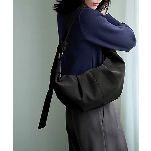 【スタイルデリ/STYLE DELI】のクロワッサンボディバッグ インテリア・キッズ・メンズ・レディースファッション・服の通販 founy(ファニー) 　ファッション　Fashion　レディースファッション　Fashion for Women　バッグ　Bags　アクセサリー　Fashion Accessories　イエロー　Yellow　クール　Cool, Chic　軽量　Lightweight, Ultra Light　財布　Wallet, Purse　ダウン　Down, Puffer　定番　Standard, Basic Item　ポケット　Pocket, Pocket Detail　ラップ　Wrap, Wrap Design　冬　Winter / This Winter　エレガント 上品　Elegant　iPhone アイフォーン　iPhone　ブラック|ID: prp329100004684888 ipo3291000000033832231