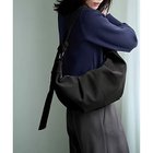 【スタイルデリ/STYLE DELI】のクロワッサンボディバッグ 人気、トレンドファッション・服の通販 founy(ファニー) ファッション Fashion レディースファッション Fashion for Women バッグ Bags アクセサリー Fashion Accessories イエロー Yellow クール Cool, Chic 軽量 Lightweight, Ultra Light 財布 Wallet, Purse ダウン Down, Puffer 定番 Standard, Basic Item ポケット Pocket, Pocket Detail ラップ Wrap, Wrap Design 冬 Winter / This Winter エレガント 上品 Elegant iPhone アイフォーン iPhone thumbnail ブラック|ID: prp329100004684888 ipo3291000000034910794