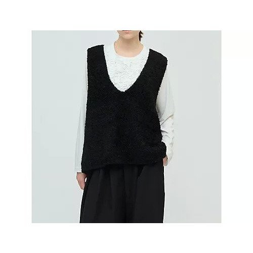 【ミズイロ インド/mizuiro ind】のへアリーVネックベスト インテリア・キッズ・メンズ・レディースファッション・服の通販 founy(ファニー) 　ファッション　Fashion　レディースファッション　Fashion for Women　アウター　Coat / Outerwear Collection　トップス・カットソー　Cut & Sew Tops　ベスト&ジレ / 重ね着スタイル　Vests & Gilets　Vネックトップス　V-Neck Tops / V-Cut Neckline Shirts　インナー　Innerwear　ベスト　Vest, Waistcoat　ポケット　Pocket, Pocket Detail　モコモコ　Fuzzy, Fluffy　人気　Popular, Best Seller　秋　Autumn　ブラック|ID: prp329100004686336 ipo3291000000033840782
