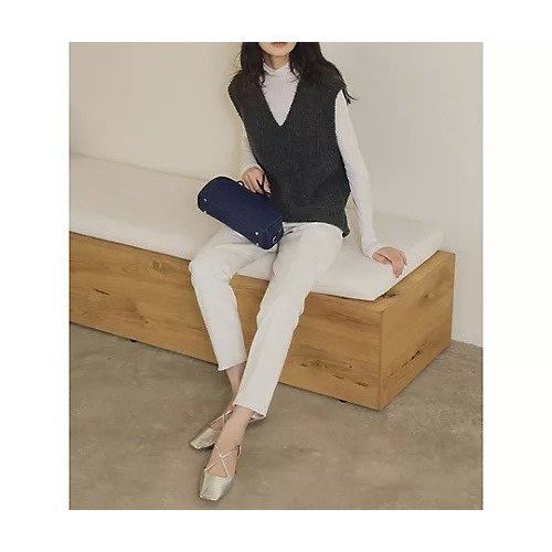 【スアデオ/suadeo】のブークレーニットベスト 人気、トレンドファッション・服の通販 founy(ファニー) 　ファッション　Fashion　レディースファッション　Fashion for Women　アウター　Coat / Outerwear Collection　トップス・カットソー　Cut & Sew Tops　ニット　Knit Tops & Sweaters　ベスト&ジレ / 重ね着スタイル　Vests & Gilets　秋　Autumn　今季　This Season, Current Season　シンプル　Simple, Minimal　タンク　Tank Top, Sleeveless Top　デコルテ　Décolleté, Neckline　トレンド　Trend, Trending Now　バランス　Balance, Style Balance　ベスト　Vest, Waistcoat　リボン　Ribbon, Bow　A/W・秋冬　Autumn/Winter　other-2|ID: prp329100004686344 ipo3291000000035309711