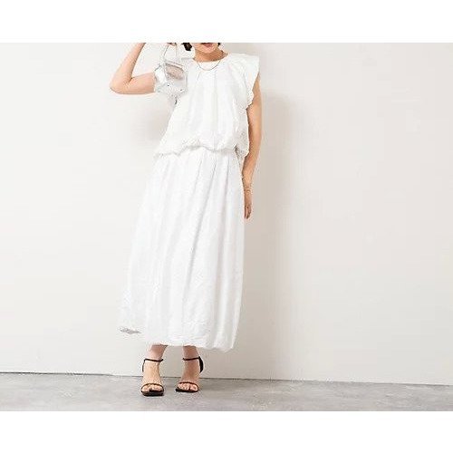 【ノーリーズソフィー/NOLLEY'S sophi】の【MARILYN MOON/マリリーンムーン】beads motif taffeta balloon blouse 人気、トレンドファッション・服の通販 founy(ファニー) 　ファッション　Fashion　レディースファッション　Fashion for Women　エレガント 上品　Elegant　カットソー　Cut and Sewn Top　スリーブ　Sleeve, Long Sleeve / Short Sleeve　セットアップ　Set-Up, Coordinated Outfit　タフタ　Taffeta, Structured Fabric　バルーン　Balloon, Balloon Silhouette　モダン　Modern, Contemporary　モチーフ　Motif, Design Theme　2025年　2025　2025春夏・S/S　Spring/Summer 2025 SS25　other-3|ID: prp329100004687929 ipo3291000000033852665