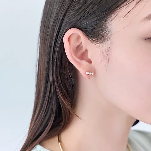 【フィービィー/phoebe】の【痛くないシリーズ/金属アレルギー対応】バランスパールライトフィットイヤリング 人気、トレンドファッション・服の通販 founy(ファニー) 　ファッション　Fashion　レディースファッション　Fashion for Women　ジュエリー　Jewelry　ファッションリング　Fashion Rings　イヤリング・フープ・ドロップタイプ　Hoop, Drop & Clip Earrings　イヤリング　Earrings　シルバー　Silver, Metallic Silver　パール　Pearl, Pearl Accent　モチーフ　Motif, Design Theme　片耳　One-Ear, Single Earring　軽量　Lightweight, Ultra Light　other-2|ID: prp329100004687951 ipo3291000000033852923