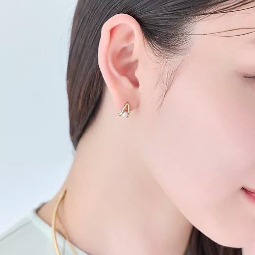 【フィービィー/phoebe】の【痛くないシリーズ/金属アレルギー対応】ドロップパールライトフィットイヤリング 人気、トレンドファッション・服の通販 founy(ファニー) 　ファッション　Fashion　レディースファッション　Fashion for Women　ジュエリー　Jewelry　ファッションリング　Fashion Rings　イヤリング・フープ・ドロップタイプ　Hoop, Drop & Clip Earrings　イヤリング　Earrings　シルバー　Silver, Metallic Silver　シンプル　Simple, Minimal　スタイリッシュ　Stylish, Fashionable　バランス　Balance, Style Balance　パール　Pearl, Pearl Accent　メタル　Metal, Metal Parts　モチーフ　Motif, Design Theme　エレガント 上品　Elegant　片耳　One-Ear, Single Earring　軽量　Lightweight, Ultra Light　other-2|ID: prp329100004687954 ipo3291000000033852941
