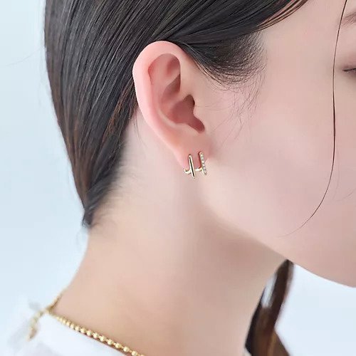 【フィービィー/phoebe】の【痛くないシリーズ/金属アレルギー対応】ダブルラインビジューライトフィットイヤリング 人気、トレンドファッション・服の通販 founy(ファニー) 　ファッション　Fashion　レディースファッション　Fashion for Women　ジュエリー　Jewelry　ファッションリング　Fashion Rings　イヤリング・フープ・ドロップタイプ　Hoop, Drop & Clip Earrings　イヤリング　Earrings　シルバー　Silver, Metallic Silver　シンプル　Simple, Minimal　ビジュー　Bijou, Jewel-like Accent　モチーフ　Motif, Design Theme　片耳　One-Ear, Single Earring　軽量　Lightweight, Ultra Light　other-3|ID: prp329100004687955 ipo3291000000033852948