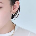 【フィービィー/phoebe】の【痛くないシリーズ/金属アレルギー対応】ダブルデコレイトパールライトフィットイヤリング ゴールド|ID: prp329100004687956 ipo3291000000033852951