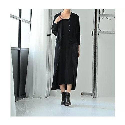 【スタイルデリ/STYLE DELI】の【BLK001】ドッキングディティールプリーツスカート 人気、トレンドファッション・服の通販 founy(ファニー) 　ファッション　Fashion　レディースファッション　Fashion for Women　スカート　Skirts　プリーツスカート / 上品フェミニンスタイル　Pleated Skirts　シンプル　Simple, Minimal　スウェット / スエット　Sweatshirt, Sweatwear　ストライプ　Stripe, Striped Pattern　ストレッチ　Stretch, Stretchy Fabric　セットアップ　Set-Up, Coordinated Outfit　ドッキング　Docking, Mixed Material　バランス　Balance, Style Balance　フォーマル　Formal, Dressy　プリーツ　Pleats, Pleated　ボトム　Bottoms, Lower Wear　おすすめ　Recommended / Our Picks　日本製　Made In Japan　夏　Summer　エレガント 上品　Elegant　other-2|ID: prp329100004689355 ipo3291000000033866983
