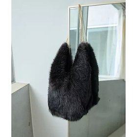 【ウィムガゼット/Whim Gazette】 トスカーナムートンチェーンBAG人気、トレンドファッション・服の通販 founy(ファニー) ファッション Fashion レディースファッション Fashion for Women バッグ Bags ショルダー Shoulder, Shoulder Strap シンプル Simple, Minimal チェーン Chain, Chain Strap ムートン Shearling, Mouton 2025年 2025 2025-2026秋冬・A/W Autumn/Winter 2025–26 AW25–26 |ID:prp329100004689406