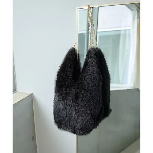 【ウィムガゼット/Whim Gazette】のトスカーナムートンチェーンBAG 人気、トレンドファッション・服の通販 founy(ファニー) 　ファッション　Fashion　レディースファッション　Fashion for Women　バッグ　Bags　ショルダー　Shoulder, Shoulder Strap　シンプル　Simple, Minimal　チェーン　Chain, Chain Strap　ムートン　Shearling, Mouton　2025年　2025　2025-2026秋冬・A/W　Autumn/Winter 2025–26 AW25–26　 other-1|ID: prp329100004689406 ipo3291000000033867339