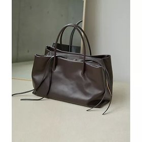 【ウィムガゼット/Whim Gazette】 【MARY AL TERNA】RIKYU TOTE BAG人気、トレンドファッション・服の通販 founy(ファニー) ファッション Fashion レディースファッション Fashion for Women バッグ Bags 春 Spring コレクション Collection, Seasonal Line 定番 Standard, Basic Item フィット Fit, Slim Fit フォルム Silhouette, Form ポケット Pocket, Pocket Detail メタル Metal, Metal Parts S/S・春夏 SS, Spring/Summer, Warm Season 夏 Summer エレガント 上品 Elegant ビジネス 仕事 通勤 Business / Work / Commuting 2025年 2025 2025-2026秋冬・A/W Autumn/Winter 2025–26 AW25–26 |ID:prp329100004689411