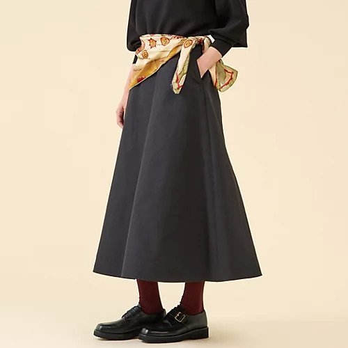 【マルティニーク/martinique】のタフタバックゴムフレアスカート 人気、トレンドファッション・服の通販 founy(ファニー) 　ファッション　Fashion　レディースファッション　Fashion for Women　スカート　Skirts　Aライン・フレアスカート　A-Line & Flared Skirts　バッグ　Bags　オックス　Oxford Fabric　秋　Autumn　ジャケット　Jacket, Outerwear　タフタ　Taffeta, Structured Fabric　フォルム　Silhouette, Form　フラット　Flat, Flat Shoes　フレア　Flare, Flared　リラックス　Relax, Relaxed Fit　レオパード　Leopard, Animal Print　おすすめ　Recommended / Our Picks　夏　Summer　エレガント 上品　Elegant　other-2|ID: prp329100004691451 ipo3291000000033878284