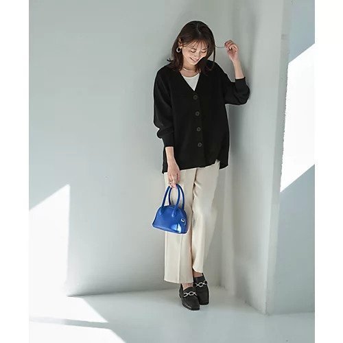 【スタイルデリ/STYLE DELI】のリラックスVネックカーディガン 人気、トレンドファッション・服の通販 founy(ファニー) 　ファッション　Fashion　レディースファッション　Fashion for Women　トップス・カットソー　Cut & Sew Tops　カーディガン・羽織り　Layered Style Cardigans　Vネックトップス　V-Neck Tops / V-Cut Neckline Shirts　イエロー　Yellow　カーディガン　Cardigan, Knitwear　切替　Switching, Contrast Panel　サロペット　Overalls, Salopette　サーマル　Thermal, Waffle Knit　ジャケット　Jacket, Outerwear　スリーブ　Sleeve, Long Sleeve / Short Sleeve　定番　Standard, Basic Item　なめらか　Smooth, Silky Texture　フォルム　Silhouette, Form　フロント　Front, Front Design　ポケット　Pocket, Pocket Detail　リラックス　Relax, Relaxed Fit　ワイド　Wide, Wide Fit　ワッフル　Waffle, Waffle Knit　夏　Summer　other-2|ID: prp329100004694289 ipo3291000000033896255