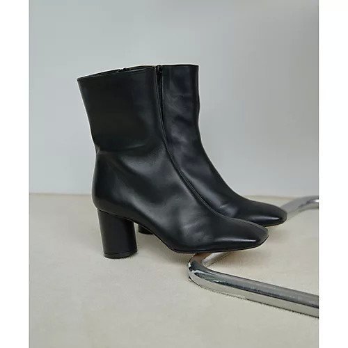【ウィムガゼット/Whim Gazette】の【Hoaw.】スクエアショートブーツ 人気、トレンドファッション・服の通販 founy(ファニー) 　ファッション　Fashion　レディースファッション　Fashion for Women　アクセサリー　Fashion Accessories　シューズ　Shoes, Footwear　ショート　Short, Short Length　フォルム　Silhouette, Form　モダン　Modern, Contemporary　エレガント 上品　Elegant　2025年　2025　2025-2026秋冬・A/W　Autumn/Winter 2025–26 AW25–26　other-2|ID: prp329100004695434 ipo3291000000033906158