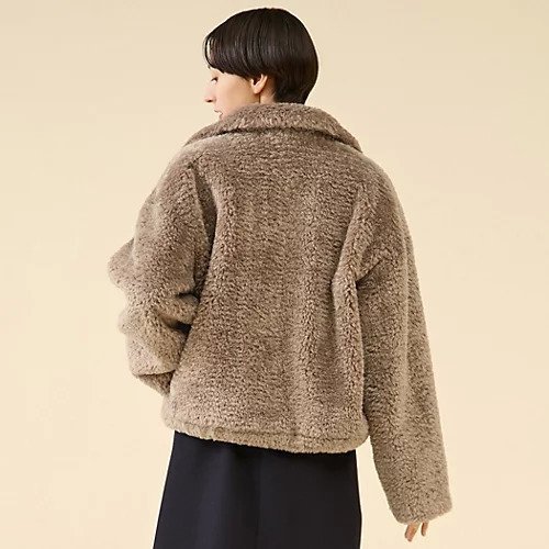 【マルティニーク/martinique】のフェイクファーブルゾン 人気、トレンドファッション・服の通販 founy(ファニー) 　ファッション　Fashion　レディースファッション　Fashion for Women　アウター　Coat / Outerwear Collection　ブルゾンジャケット・スポーティアウター　Blouson Jackets　おすすめ　Recommended / Our Picks　コンパクト　Compact, Small Size　ストレート　Straight, Straight Cut　ハーフ　Half, Half-Length　バランス　Balance, Style Balance　バルーン　Balloon, Balloon Silhouette　フェイクファー　Faux Fur, Imitation Fur　フェミニン　Feminine, Girly　フォルム　Silhouette, Form　ブルゾン　Blouson, Bomber Jacket　other-3|ID: prp329100004698544 ipo3291000000033928225