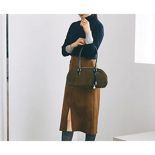 【トプカピ/TOPKAPI】の【TREASURE TOPKAPI】スエード エナメルコンビ ワイド ボストンバッグ チャーム付き 人気、トレンドファッション・服の通販 founy(ファニー) 　ファッション　Fashion　レディースファッション　Fashion for Women　アクセサリー　Fashion Accessories　エナメル　Patent Leather　コンビ　Combo, Combination Style　チャーム　Charm, Pendant　フォルム　Silhouette, Form　ボストンバッグ　Boston Bag, Retro Bag　ワイド　Wide, Wide Fit　A/W・秋冬　Autumn/Winter　other-3|ID: prp329100004701664 ipo3291000000033948819