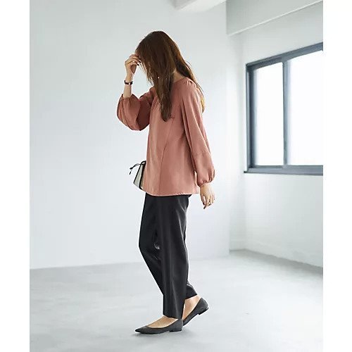 【スタイルデリ/STYLE DELI】の外せるパール付きチュニックブラウス 人気、トレンドファッション・服の通販 founy(ファニー) 　ファッション　Fashion　レディースファッション　Fashion for Women　トップス・カットソー　Cut & Sew Tops　シャツ・ブラウス・オフィスカジュアル　Elegant Blouses & Button-Ups　カーディガン　Cardigan, Knitwear　ギャザー　Gathered, Ruffled　シンプル　Simple, Minimal　ジャケット　Jacket, Outerwear　チュニック　Tunic, Long Top　デコルテ　Décolleté, Neckline　ドレープ　Drape, Draping Fabric　ネックレス　Necklace, Pendant Necklace　バランス　Balance, Style Balance　パール　Pearl, Pearl Accent　ボトム　Bottoms, Lower Wear　ポケット　Pocket, Pocket Detail　リーフ　Leaf, Botanical Leaf　夏　Summer　other-3|ID: prp329100004704557 ipo3291000000033973455