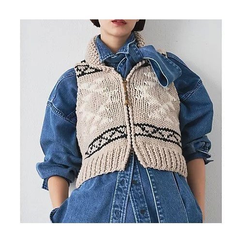 【ウィムガゼット/Whim Gazette】の【BSBEE】カウチンZIP ベスト インテリア・キッズ・メンズ・レディースファッション・服の通販 founy(ファニー) https://founy.com/ ファッション Fashion レディースファッション Fashion for Women アウター Coat / Outerwear Collection トップス・カットソー Cut & Sew Tops ベスト&ジレ / 重ね着スタイル Vests & Gilets イタリア Italy コンパクト Compact, Small Size ターコイズ Turquoise, Blue-Green ハンド Hand, Handmade バランス Balance, Style Balance パターン Pattern, Design Print ベスト Vest, Waistcoat 別注 Limited Edition, Custom Order 2025年 2025 2025-2026秋冬・A/W Autumn/Winter 2025–26 AW25–26 |ID: prp329100004705578 ipo3291000000033983625