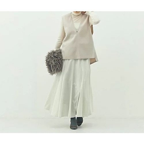 【ノーリーズ/NOLLEY'S】のウォッシャブルストレッチジャージベスト 人気、トレンドファッション・服の通販 founy(ファニー) 　ファッション　Fashion　レディースファッション　Fashion for Women　アウター　Coat / Outerwear Collection　トップス・カットソー　Cut & Sew Tops　ベスト&ジレ / 重ね着スタイル　Vests & Gilets　2025年　2025　2025-2026秋冬・A/W　Autumn/Winter 2025–26 AW25–26　ショルダー　Shoulder, Shoulder Strap　ストレッチ　Stretch, Stretchy Fabric　スリット　Slit, Slit Detail　バランス　Balance, Style Balance　ベスト　Vest, Waistcoat　メルトン　Melton, Heavy Wool　リアル　Real, Realistic　ロング　Long, Long-Length　秋　Autumn　other-3|ID: prp329100004707962 ipo3291000000034004552
