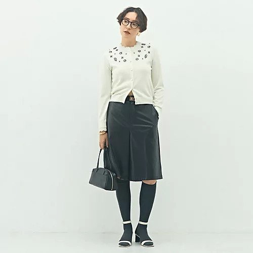 【ノーリーズ/NOLLEY'S】のビジュー付きクルーネックカーディガン 人気、トレンドファッション・服の通販 founy(ファニー) 　ファッション　Fashion　レディースファッション　Fashion for Women　トップス・カットソー　Cut & Sew Tops　カーディガン・羽織り　Layered Style Cardigans　2025年　2025　2025-2026秋冬・A/W　Autumn/Winter 2025–26 AW25–26　おすすめ　Recommended / Our Picks　カーディガン　Cardigan, Knitwear　コンパクト　Compact, Small Size　デニム　Denim, Jeans Material　ビジュー　Bijou, Jewel-like Accent　フリル　Frill, Ruffle　エレガント 上品　Elegant　ビジネス 仕事 通勤　Business / Work / Commuting　other-2|ID: prp329100004708160 ipo3291000000034005800