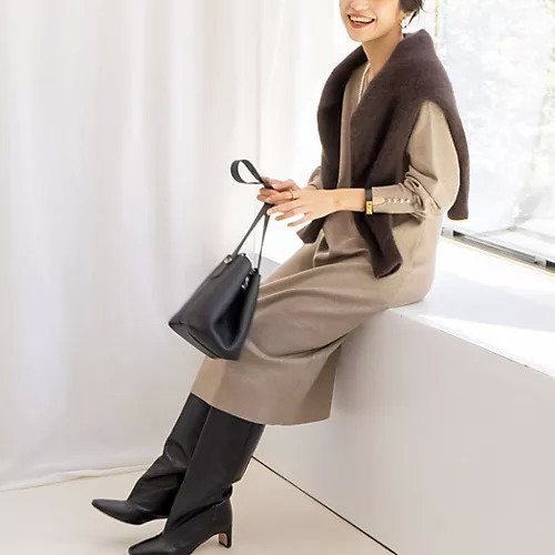 【ノーリーズソフィー/NOLLEY'S sophi】の【WEB限定】ウォッシャブルラメ総針Vネックコクーンワンピース インテリア・キッズ・メンズ・レディースファッション・服の通販 founy(ファニー) 　ファッション　Fashion　レディースファッション　Fashion for Women　ワンピース　Dresses　2025年　2025　2025-2026秋冬・A/W　Autumn/Winter 2025–26 AW25–26　インナー　Innerwear　シンプル　Simple, Minimal　スリット　Slit, Slit Detail　ロング　Long, Long-Length　ビジネス 仕事 通勤　Business / Work / Commuting　キャメル|ID: prp329100004708183 ipo3291000000034005924