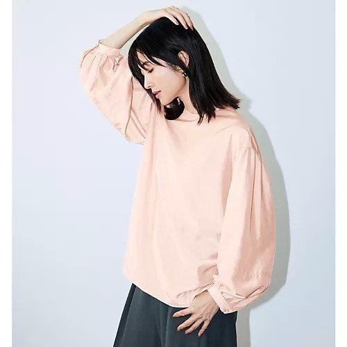 【イーバイエクラ/E by eclat】の【斉藤くみさんコラボ】タック入りTブラウス 人気、トレンドファッション・服の通販 founy(ファニー) 　ファッション　Fashion　レディースファッション　Fashion for Women　トップス・カットソー　Cut & Sew Tops　シャツ・ブラウス・オフィスカジュアル　Elegant Blouses & Button-Ups　コラボ　Collaboration, Collab　スリット　Slit, Slit Detail　ベーシック　Basic, Essential　洗える　Machine Washable　other-3|ID: prp329100004715373 ipo3291000000034068289