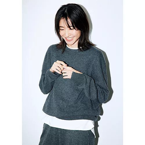 【イーバイエクラ/E by eclat】の【斉藤くみさんコラボ】カシミヤ混ニット 人気、トレンドファッション・服の通販 founy(ファニー) 　ファッション　Fashion　レディースファッション　Fashion for Women　トップス・カットソー　Cut & Sew Tops　ニット　Knit Tops & Sweaters　なめらか　Smooth, Silky Texture　コラボ　Collaboration, Collab　スタイリッシュ　Stylish, Fashionable　スリット　Slit, Slit Detail　センター　Center, Center Line　エレガント 上品　Elegant　other-2|ID: prp329100004715378 ipo3291000000034068328