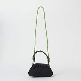 【エクラ/eclat】 【宮崎桃代さん別注】Dumpling Mini/ナイロンバッグ人気、トレンドファッション・服の通販 founy(ファニー) ファッション Fashion レディースファッション Fashion for Women バッグ Bags クラッチ Clutch, Clutch Bag ストラップ Strap, Strap Detail タフタ Taffeta, Structured Fabric ハンド Hand, Handmade 別注 Limited Edition, Custom Order |ID:prp329100004715467