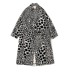 【ジュンミカミ/JUN MIKAMI】 キリンジャガードCT人気、トレンドファッション・服の通販 founy(ファニー) ファッション Fashion レディースファッション Fashion for Women アウター Coat / Outerwear Collection 2025年 2025 2025-2026秋冬・A/W Autumn/Winter 2025–26 AW25–26 コクーン Cocoon, Cocoon Silhouette ジャカード／ジャガード Jacquard, Woven Pattern ビッグ Big, Oversized モノトーン Monotone, Black and White ロング Long, Long-Length |ID:prp329100004715490