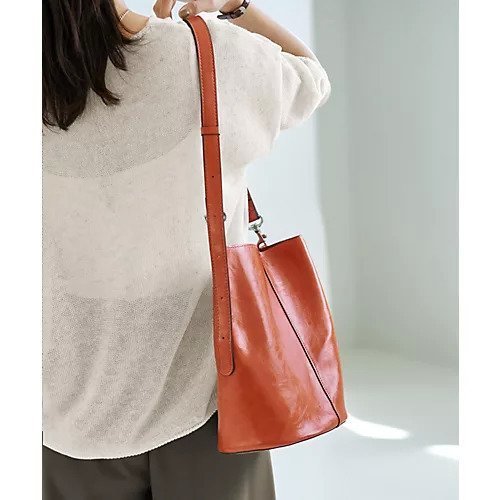 【スタイルデリ/STYLE DELI】の差し色用カラーショルダーバッグ 人気、トレンドファッション・服の通販 founy(ファニー) 　ファッション　Fashion　レディースファッション　Fashion for Women　バッグ　Bags　オイル　Body Oil　軽量　Lightweight, Ultra Light　シルバー　Silver, Metallic Silver　スマート　Smart, Elegant　センター　Center, Center Line　ダウン　Down, Puffer　なめらか　Smooth, Silky Texture　バケツ　Bucket, Bucket Style　ポケット　Pocket, Pocket Detail　マグネット　Magnet, Magnetic Closure　ラップ　Wrap, Wrap Design　ループ　Loop, Loop Knit　A/W・秋冬　Autumn/Winter　other-3|ID: prp329100004715654 ipo3291000000034070010