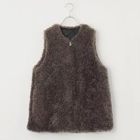【カレンソロジー/Curensology】の【LEE別注】リバーキルトファーベスト 人気、トレンドファッション・服の通販 founy(ファニー) ファッション Fashion レディースファッション Fashion for Women アウター Coat / Outerwear Collection トップス・カットソー Cut & Sew Tops ベスト&ジレ / 重ね着スタイル Vests & Gilets キルティング Quilted, Quilting サテン Satin, Glossy Fabric タフタ Taffeta, Structured Fabric フェイクファー Faux Fur, Imitation Fur ポケット Pocket, Pocket Detail リュクス Luxury, Elegant, High-End, Chic 別注 Limited Edition, Custom Order |ID:prp329100004717820